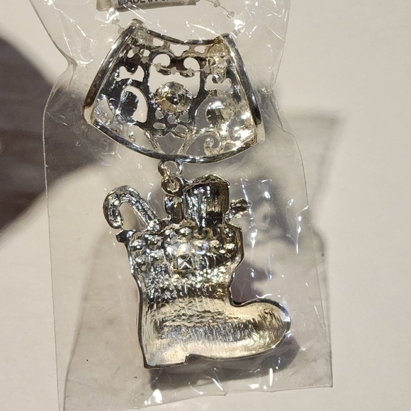 O2 Christmas bling Scarf Jewelry Santa boot enamel and Rhinestones - Picture 7 of 9